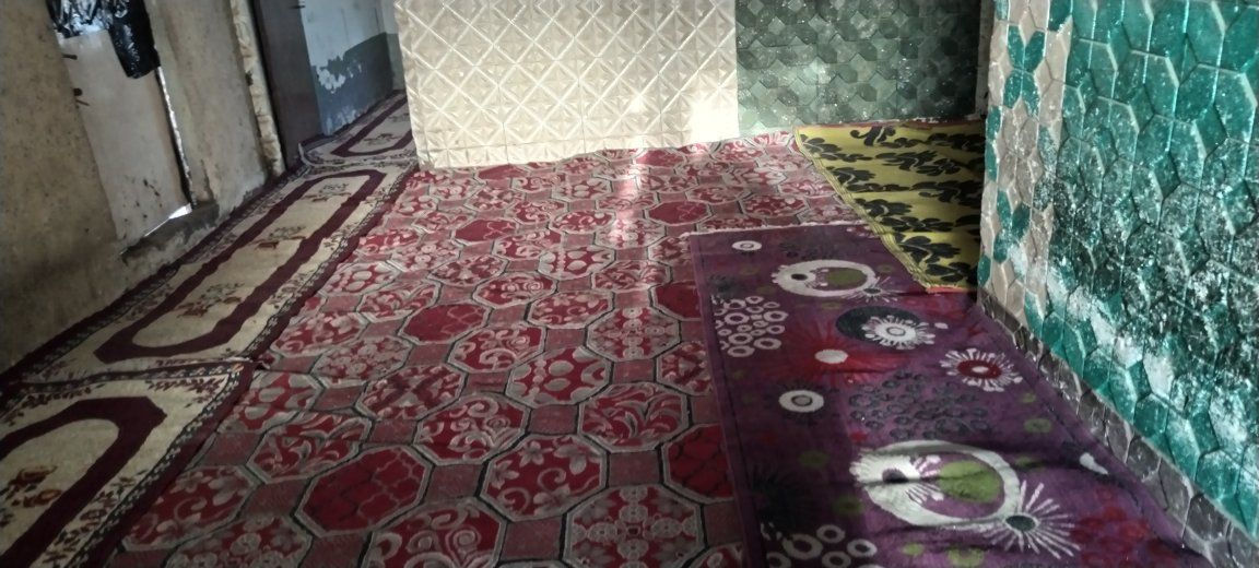 بيت للايجار في منطقة العطاء قرب ملعب السنبله قرب المدرسة ابتدائيه ومتوسطة يحتوي على غرفه ومطبخ وصاله وحديقه وطارمه السعر ١٠٠


**إذا كنت صاحب هذا الإعلان وتريد حذفه لأي سبب، رجاءا أرسل رسالة إلى الدعم الفني**