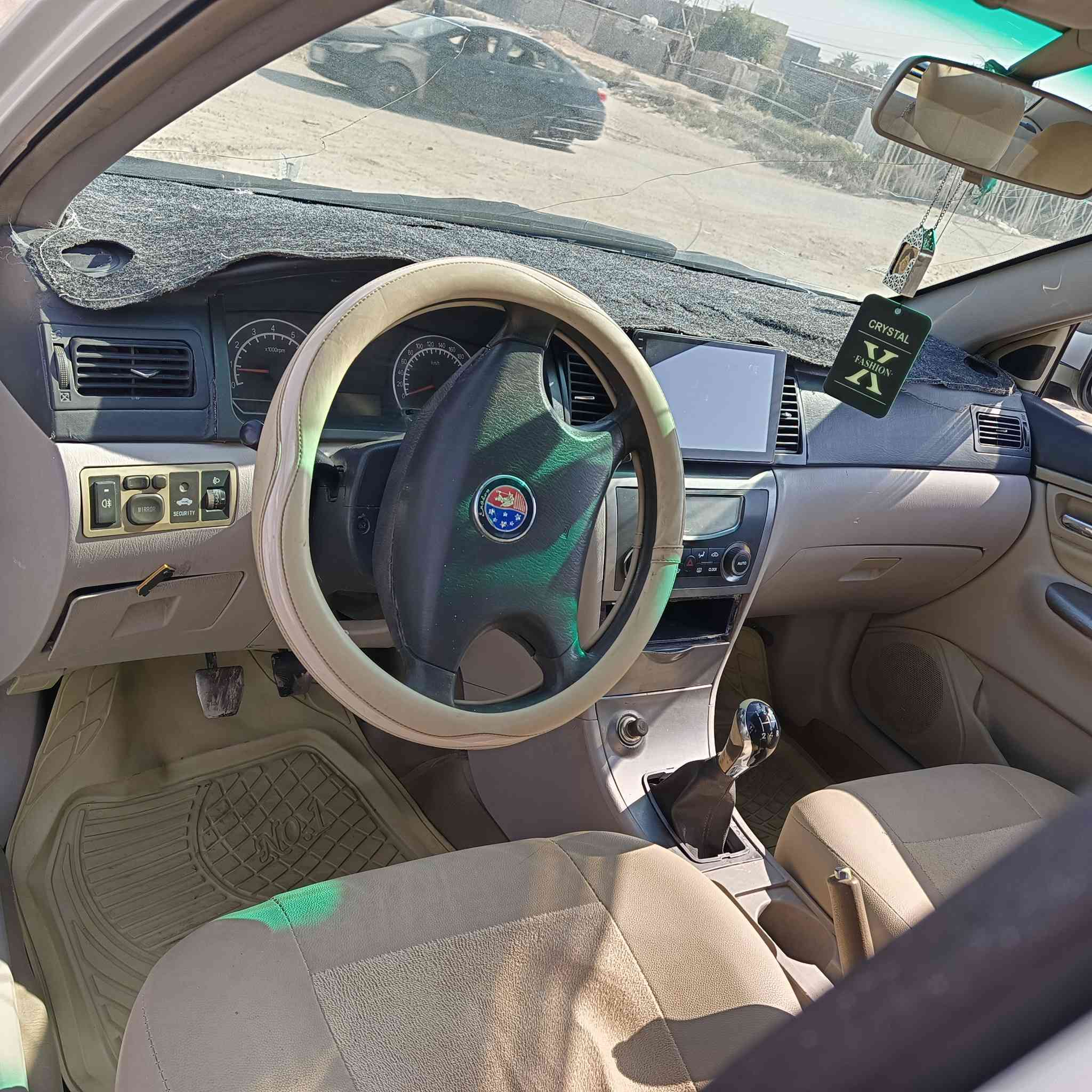 جيلي موبل للبيع 2013 جاهزه ما ناقصه شي رقم بغداد ولا فلس مطلوبه راعيه يمي مصبوغه حزام بدون ضرر مكانه ديوانيه قضاء عفك سعر 45وبيه مجال للشراي ***********
