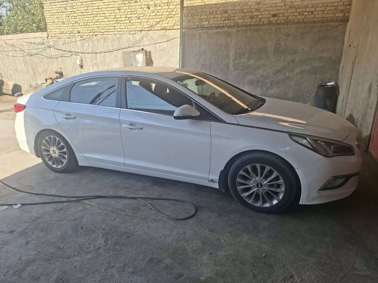 سوناتا ٢٠١٥ خليجي رقم بابل  دولي بأسمي السياره مكفوله من الصبغ والحادث  بيها بارد 
مواصفات عاديه 
ويل كب 
abs
تبريد قطعتين 
تحكمات 
السياره ماشيه ١٣٧ حقيقي 
ممشتغله تكسي استخدام شخصي
مكانها النجف مشخاب
تفاصيل اكثر
موجود وتساب
***********
***********
