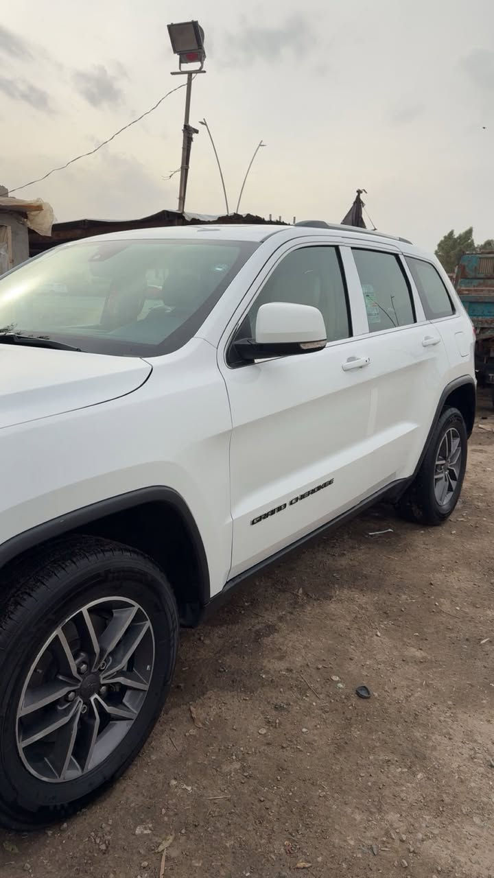 سلام عليكم جيب لمتت خليجيه 2019 مكفوله كفاله عامه ماعده بارد جاملوغ سياره جديده مناقصهة برغي ماشيه 119 كلشي واضح يمك بيهة سونار 
السعر 260 وبيهة مجال بسيط 
العنوان بغداد 
الاستفسار ***********
