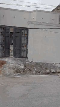 بيت ١٥٠ متر واجهته ٧ونص ونزاله ٢٠ متر مطلوب المصرف الرشيد ٢٠ مليون بحي ميسان ب٢٢ خلف مول ميسان للمراسله واتساب متوفر ***********
