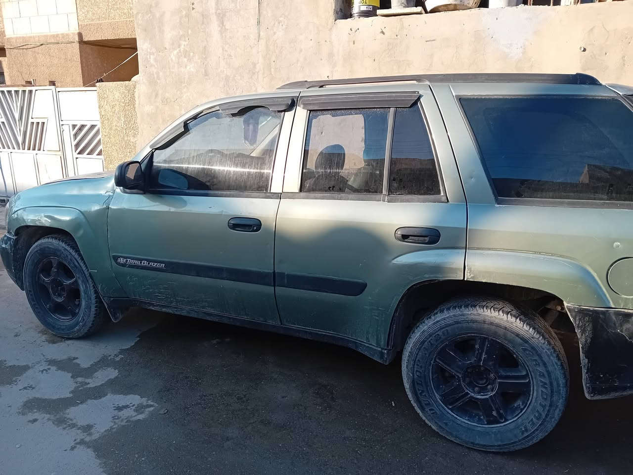 سلام عليكم 
سياره بلايزر مكينه وكير بطه شغاله كهربائية عامه ترايك بصره 
سياره كلك بدون ارقام سعر ٢٠ ورقه وبيها مجال قليل مكاني بغداد الأمين الثانيه ***********
