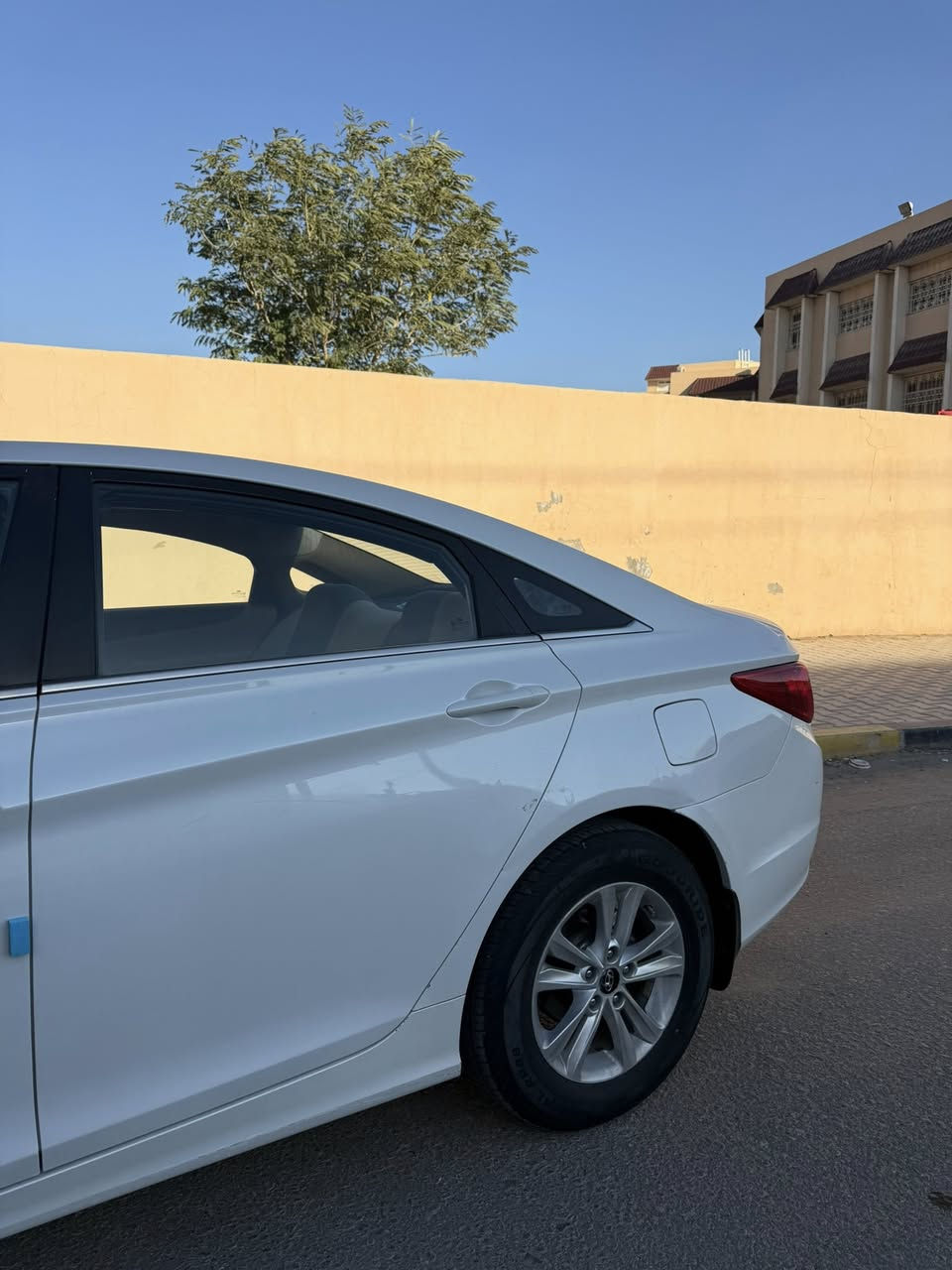 لبيع هيونداي سوناتا موديل 2011
🔹 محرك 2400
🔹 رقم أربيل دولي جديد – إنجليزي

السيارة مرتبة ونظيفة
✅ بيها مكانين بارد بالشاملغ الخلفي فقط
✅ كشرها من الخارج كلش حلو ونظيف
✅ غرفة السيارة من الداخل كلش نظيفة
✅ تبريد أمامي وخلفي (تبريدها ثلج)
✅ ويلكب
✅ السيارة جاهزة وما محتاجة شي

📍 مكان السيارة: النجف – حي الجامعة
🔍 تيجي تفحص وتشوف السيارة، بالخدمة

📞 للتواصل: ***********
