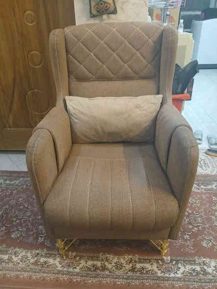 السلام عليكم التخم ١٠ مقاعد نضيف جدا بس بي ملاحضه الطفل مجوي بل جداحه ٣ زروف اليفيده ٣٥٠ الف مكاني بغداد حي الاعلام مقابل جامع علي السجاد ***********
