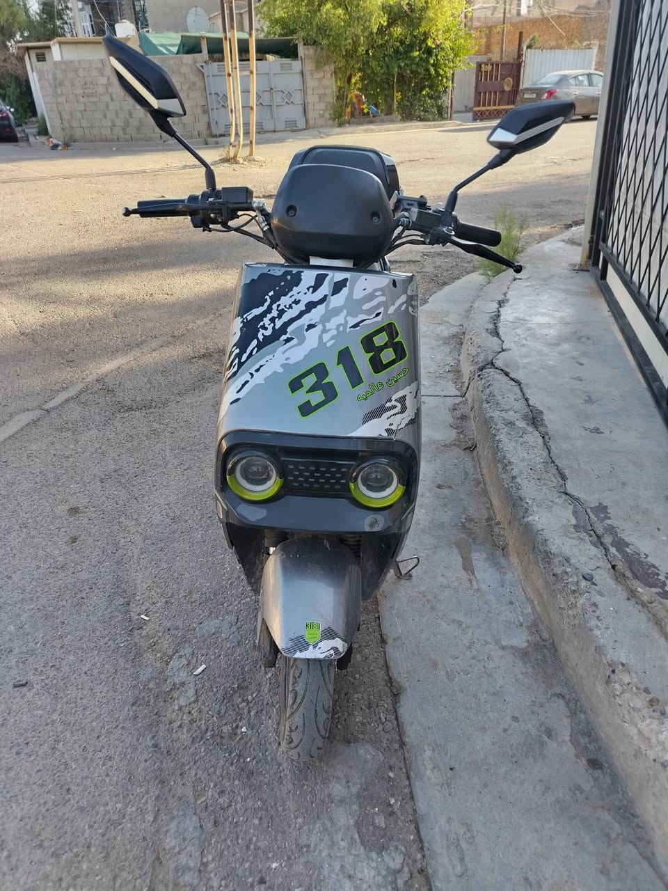 السلام عليكم عندي درجة شحن للبيع 318 بطارية 6 جدد السعر 425 مجال شراي مكان بغداد حي العامل  شراي تصل رقم ***********
