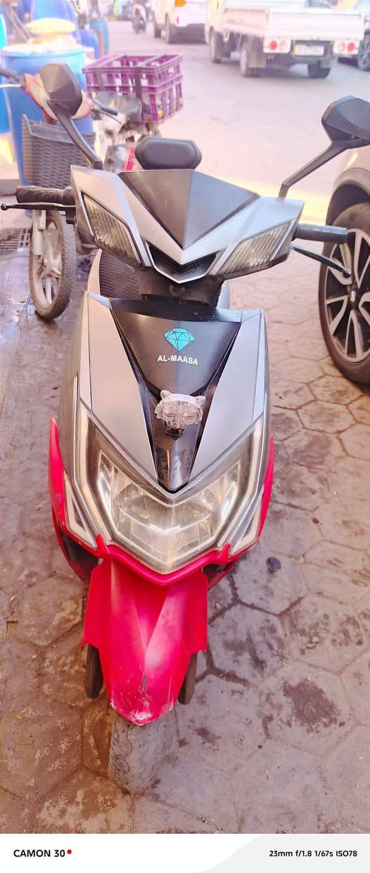 دراجه شحن للبيع بطاريات يقرن 11  نضافة الگشر 70%
السعر 450 بي مجال بسيط 
للتواصل: ***********
