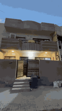 السلام عليكم 
بيت مساحة ٨٠متر مربع طابو صرف
بسعر ١١٠
لبيت مثل ما كدامك و شغل كله جديد و نضيف
وجاهز للتحويل
📍 شرطه الخامسه / سويب شارع الكيات 
للاستفسار ***********📞وتساب
