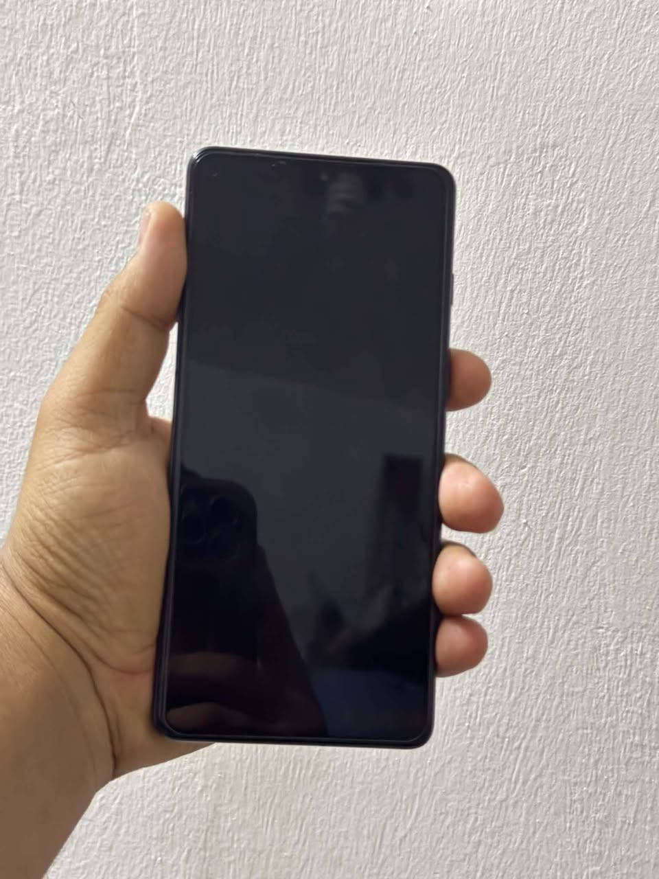 #مستخدم 😍 فقط جهاز بدون علبة
وحش الالعاب بلاك شارك 5 برو 

Black Shark 5 Pro | 256/12+6GB 🌊🦈

السعر 390 الف🔥

مواصفات 🔥🔥🔥🥵👇

• شاشة OLED, ١ مليار لون، بمعدل تحديث 144Hz لسلاسة التصفح و بجودة +HDR10 📱

• كاميرا ثلاثية فوق الممتازة حتى دقة 108 ميجابيكسل بفتحة عدسة f/1.8 📸

• المعالج الأسطوري Snapdragon 8 Gen 1 لأقوى تجربة أداء للألعاب 🐉🔥

• بطارية بسعة 4650 مللي امبير 🔋

• شاحن 120 واط  يشحن بشكل كامل في 15 دقيقة فقط ⚡

• أزرار جانبية منبثقة للألعاب — Physical pop-up gaming triggers 🎮

‎


**إذا كنت صاحب هذا الإعلان وتريد حذفه لأي سبب، رجاءا أرسل رسالة إلى الدعم الفني**