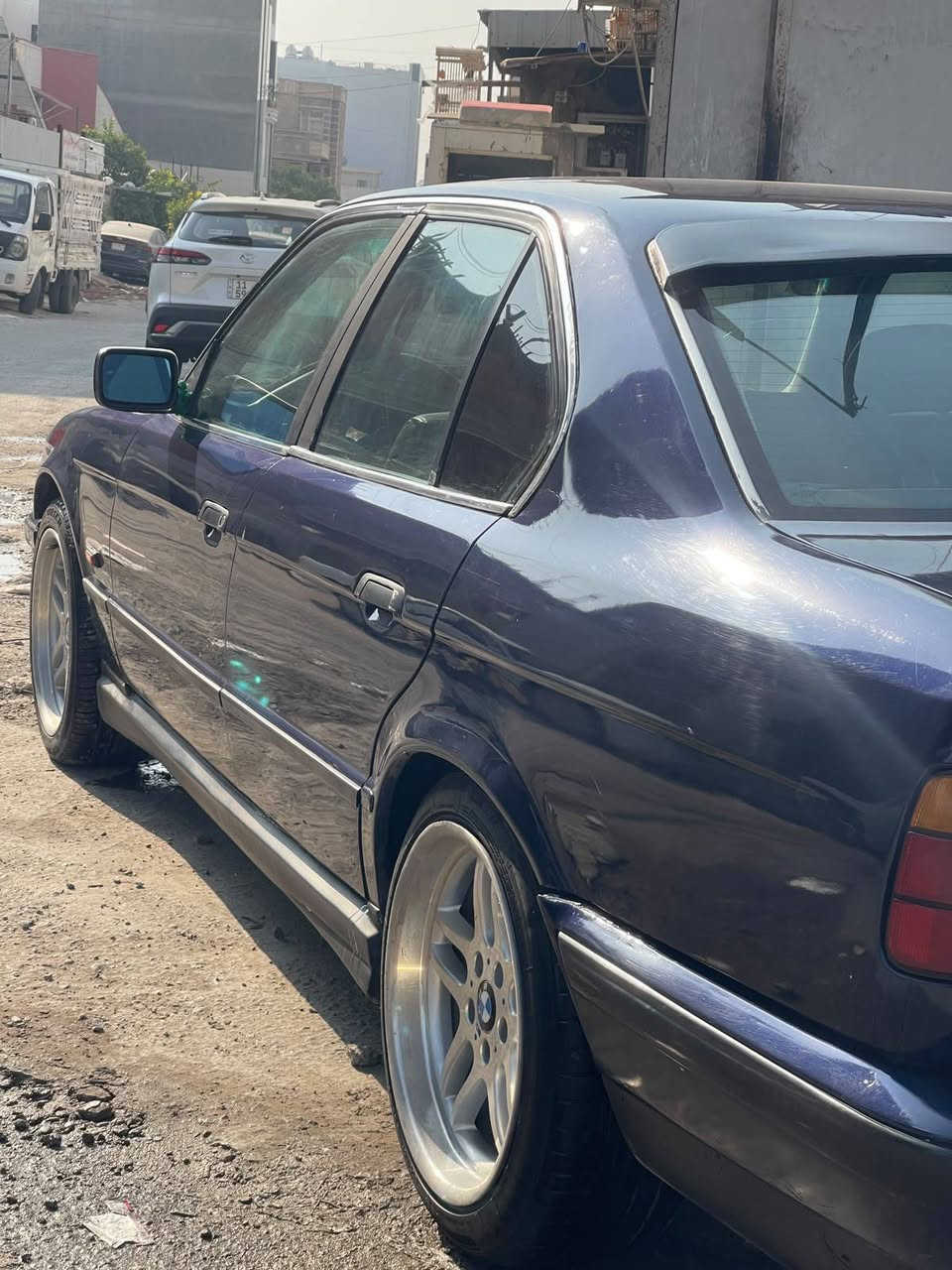 م525 اصل ابليتة وسنوية موديل 92 بسمي رقم بغداد انكليزي هزة جديد محرك كير تخم تاير صدر امامي خلفي جاهزة السيارة وين ماتريد اترايك سلايت شغال كشن كهرباء شغال كهربائيات كلهة شغالة نقص بس تبريد هاي تفاصيل مكان السيارة بغداد محرك مسكر سعر 42 بيها مجال للتواصل ***********
