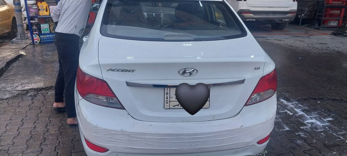 السلام عليكم اكسنت 2014 خليجي ماشيه 285 الف سيارة كامل مواصفات فتحه سقف دسك4 ويل كاب5 كروم
محرك 1600 دوش التبريد بحاجة إلى شحن غاز فقط السعر 86 ورقه وبيها مجال  رقم السياره بغداد عنواني بغداد صليخ رقم الهاتف ***********
