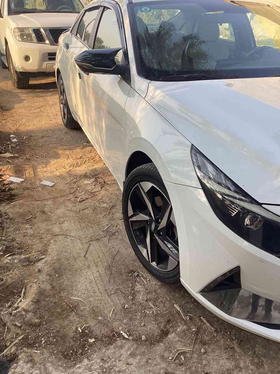 النترا خليجي 2021  محرك 2000 دوش 
رقم بغداد تحويل اي يوم 
فول مواصفات 
بصمة 
وشاشة وتحكمات والخ…

السيارة مكفولة من المحرك والكير والتبديل والصبغ 

بيها طخات بسيطة وشككم شخط مصورهن بفيديوا
 
مكان السيارة ..بابل 
السعر :171$

***********
