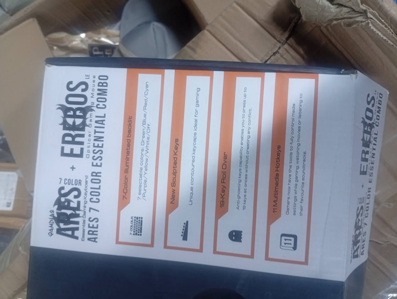 قطع حاسبات للبيع
كيبورد وماوس كيمنك rgb 25الف 
كيبورد فقط 10 
هارد hdd 2تيرا 65الف


**إذا كنت صاحب هذا الإعلان وتريد حذفه لأي سبب، رجاءا أرسل رسالة إلى الدعم الفني**