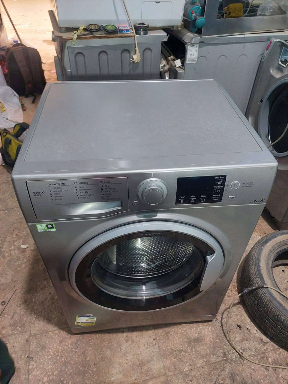 غساله ملابس إيطالي اريستون ٧ كيلو
متعدده البرامج اكثر من ١٤ برنامج مختلف و تحكم في درجه حراره السخان من ٢٠ درجه الي ٩٠ 
و تحكم في سرعه وعدد لفات الماتور 
من ٤٠٠ في الدقيقه الي ١٢٠٠ لفه 
الغساله في حاله الزيرو ماشاءالله 
و عليها ضمان ٦ شهور تجريبي


**إذا كنت صاحب هذا الإعلان وتريد حذفه لأي سبب، رجاءا أرسل رسالة إلى الدعم الفني**