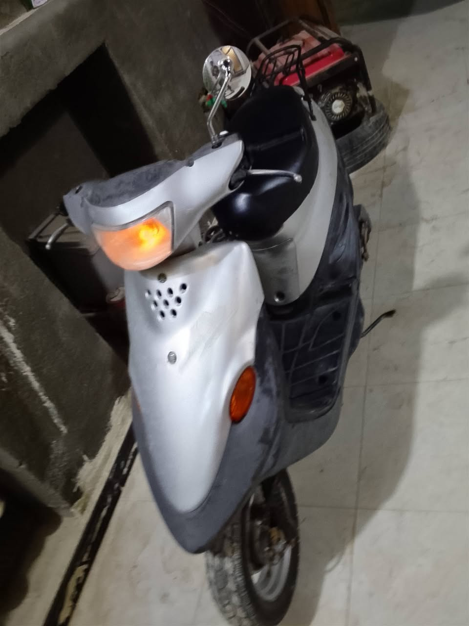 بيجي للبيع نضيفه مفتوحه مكينه ناعمه كهربائيات كلها شغاله نهضه ومشي تخبل سلف شغال فقط باتري ضعيف مكان سماوه بيع او مراوس بأنضف وانطي فرق


**إذا كنت صاحب هذا الإعلان وتريد حذفه لأي سبب، رجاءا أرسل رسالة إلى الدعم الفني**