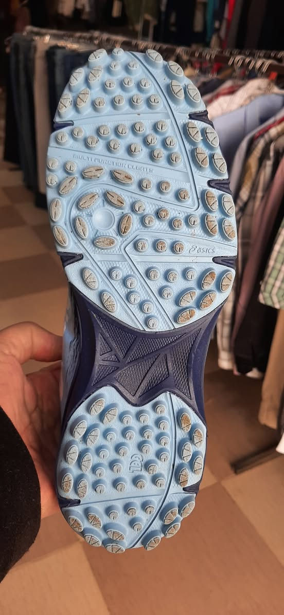 ازیکس تاتان قیاس 41٫5طول 26سم بالە عندی توصیل اصلی وکالە


**إذا كنت صاحب هذا الإعلان وتريد حذفه لأي سبب، رجاءا أرسل رسالة إلى الدعم الفني**