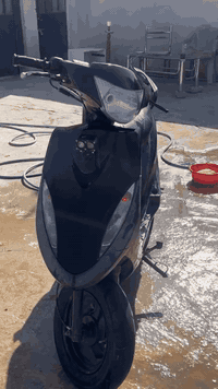 السلام عليكم خواتي دراجه ماكس عدله للبيع مفتوحه مره وحده للبيع سعر الدراجه500وبيها مجال حك الجيه مكاني بغداد التاجي ركيه وفاضل تواصل فيس واتساب رقمي ***********الدراجه بيها نقص سلف فقط او مراوس بسكنس لد لو بوليس نوزل مسطره وانطي فرق
