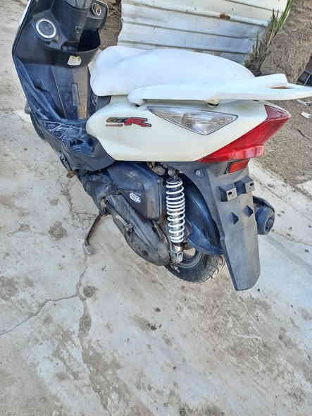 للبيع ثعلب كاملة من كلشي مكينة ابلادية برغي ما مفتوح بيهة ناعمة كلش شلعة و معدل كهربائيات كلهة شغالة تايرات دبلات نضيفة السعر 650 بيهة مجال بسيط مكاني بغداد الشعلة الرقم ***********الشراي يتصل
