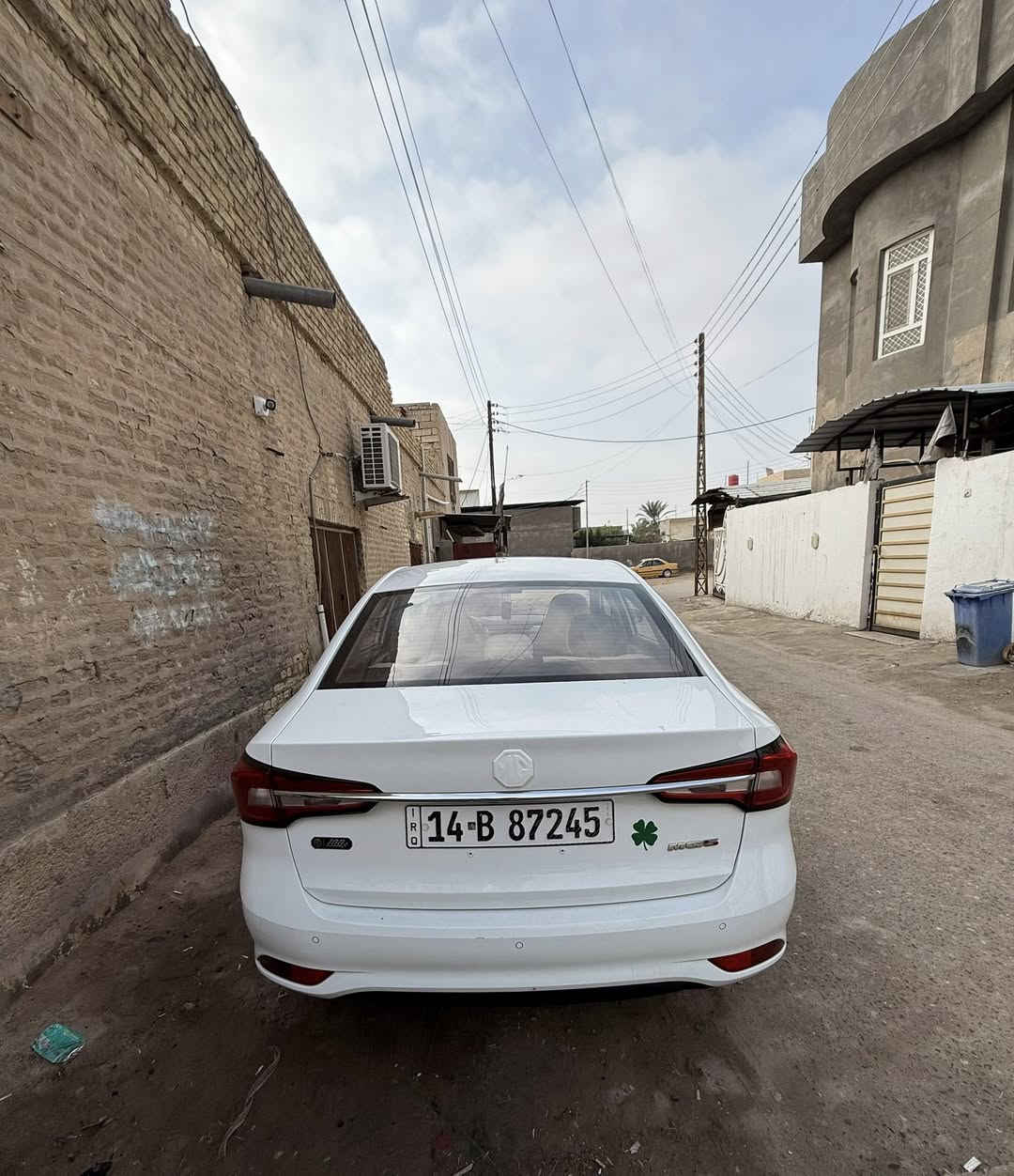 ام جي MG5
موديل 24
ماشيه20 
بصمه تحكم ستيرن جهتين اطارت شاير بل مري فول مواصفات ماعده الفتحا 

كامرا خليفيه حساسات 

محرك 1500 تنفس طبيعي 
 ملاحضه ضربه الباب الخلف سايق 
سياره مال جناي تخم تاير حداده خير من الله رقم بصرا نكليلزي    السعر 105
العنوان البصره ابو الخصيب 
***********
