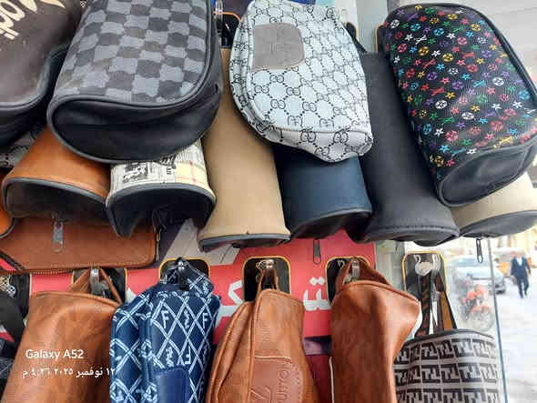 تصفية جملة
محفظة يدوية باك فقط 
مختلف الانواع والموديلات
درزن ب١٠ الاف 
شلع كلهن مايقارب ١٠ درازن او اقل
اذا درازن مو كلهن ب١٢ الف 
تطلع ب٨٥٠ دينار تقريبا

مكتب الكرادي للحاسبات والالكترونيات .. ❤️❤️❤️
ذي قار .. قضاء الرفاعي .. شارع الخطاطين .. قرب احمد النجار 
💜💜💜
بادارة نصير الخفاجي 🤎🤎 
واتساب  ***********
