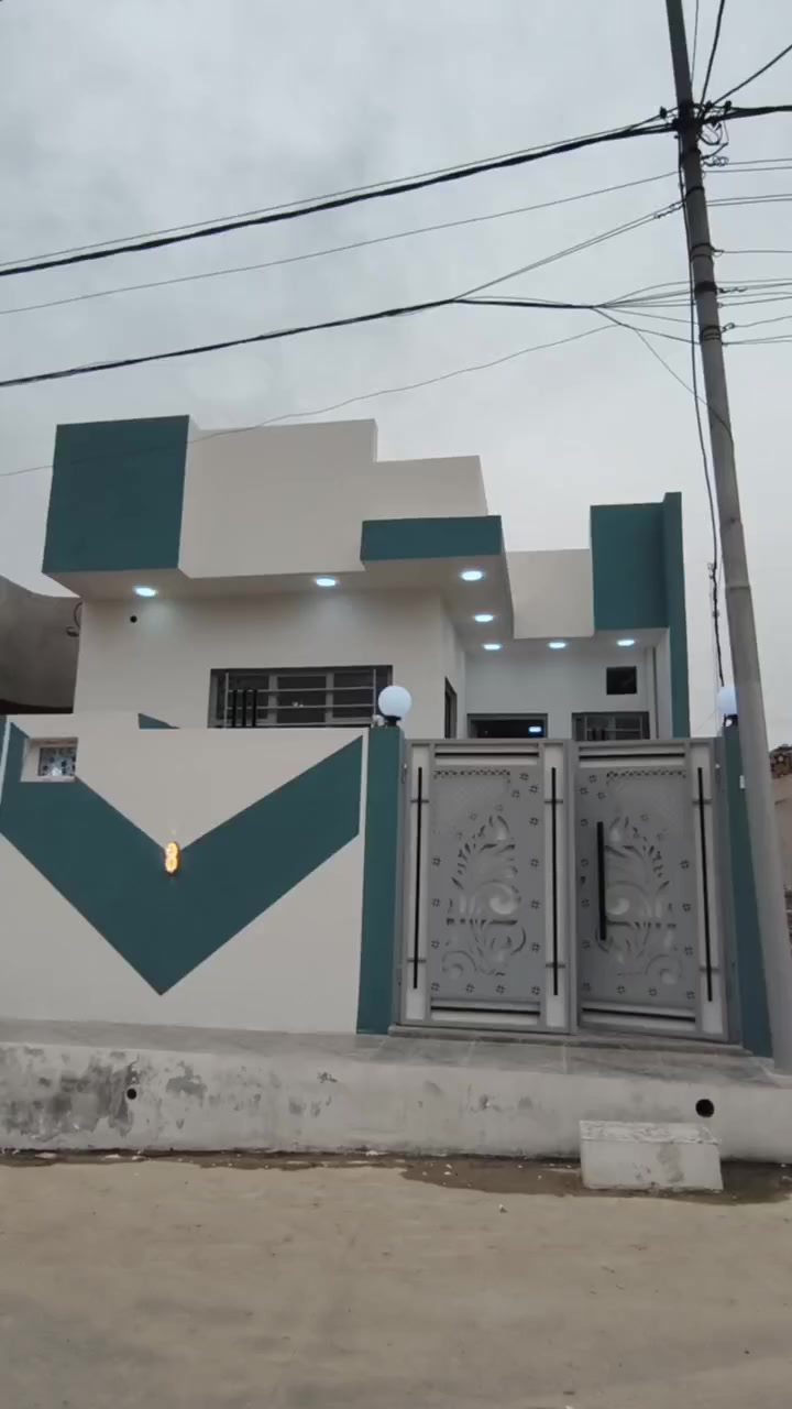 سلام عليكم ورحمة وبركاته
بيت لبيع في الحي الملايين الثانيه
قرب جامع ريان المساحه 120 متر 
البيت شروق صاد على الشمس🌞
بناء حديث 🧱استقبال هول داخلي صحيات  غرفتين حمام سويت بالسعر مناسب  58
 الاستفسار اتصل على هذه ارقام ☎️
***********
***********
