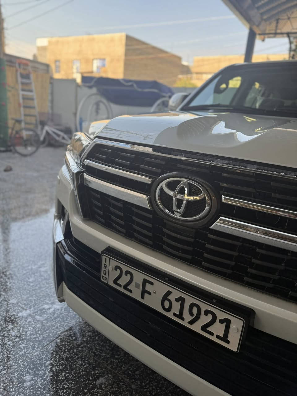 السلام عليكم
لاند كروز 2021 ساز خليجي كراند تورنك أصل 
فول مواصفات تطبيق 3 شاشات عداد لكزز ليزري  5 بصمات باب خلفي شفط ويل عدد 5 فول مواصفات للاخير معروفه مواصفات الگراند تورنك 
السيارة رقم أربيل بأسمي شخصياً ماشية 84 الف كيلو متر 
السيارة بيها ملاحضات بسيطة موضحة بلمقطع
السعر: 548$ بيها مجال بسيط  
مكان السيارة: بغداد الزعفرانية
للاستفسار: ***********
