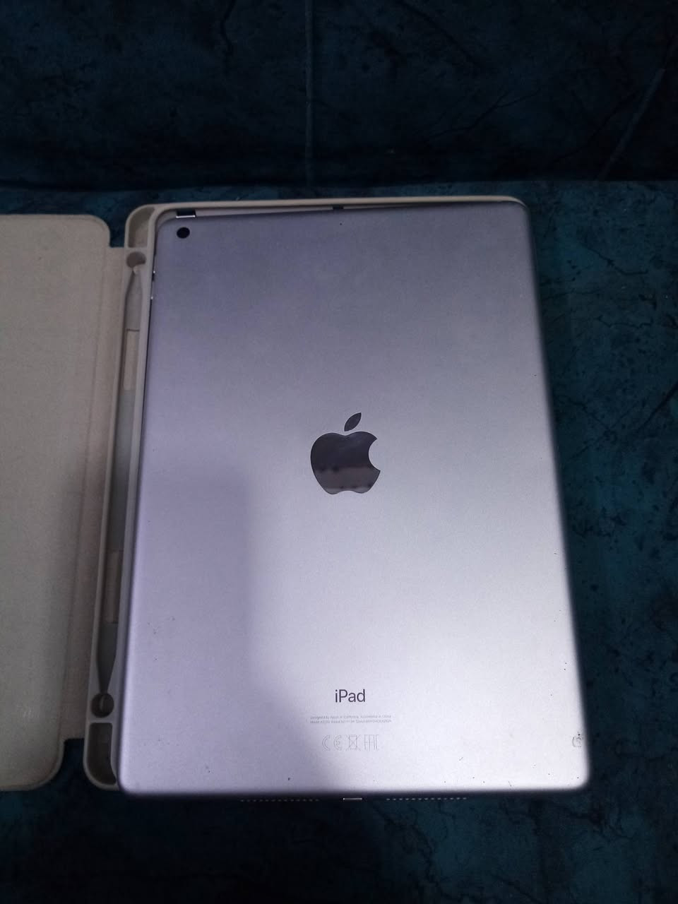 السلام عليكم أيباد ايفون عايز ايكلود أصلي مامفتوح للبيع للاستفسار اتصل على هذا الرقم ***********
