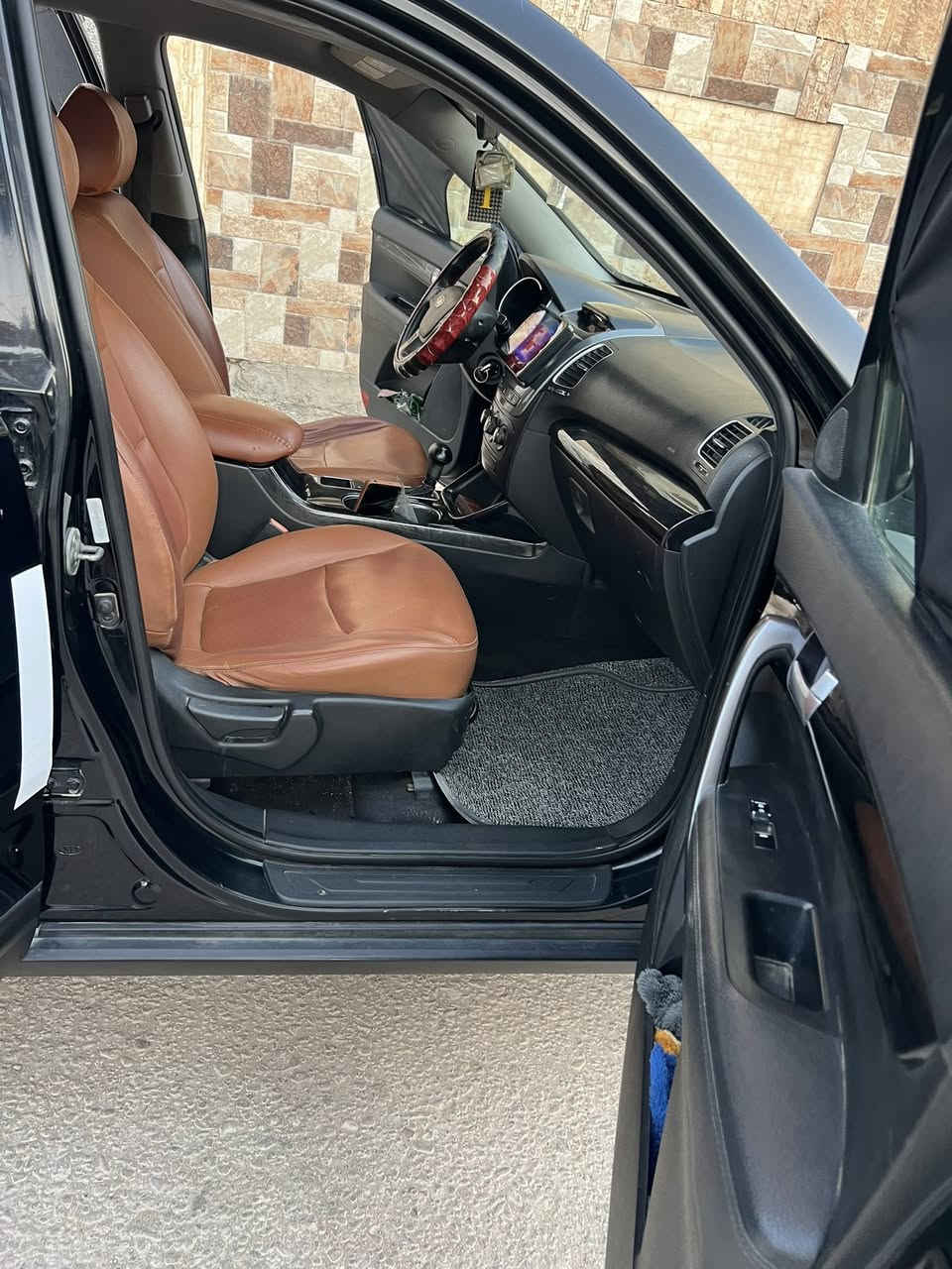 يا الله السلام عليكم رمضان كريم ع الجميع
من رخصت الأدمن المحترم بيع سريع سريع 

عندي للبيع كيا سورنتو موديل 2014 وارد امريكي حادث فطعتين جاملغ وبنيد فقط والباقي كفاله محرك 4 سلندر 2400 رقم مثني إنكليزي مشروع وطني يعني تتحول وين مايعجبك     سنويه لل 2030 شرط التحويل ثاني يوم كير محرك تخم تاير تبريد حداديه كلهن مكفولات السياره جاهزه من كلشي مابيها برغي نقص السياره احله من الصور اتراي السياره شرط زيرو قطعتين تبريد تحكم استيرن شاشه كامره كشن جلدوبعدهاي السياره كدامك رايدها (126)$ ورقه بيها مجال لشراي مكان السياره بابل الأستفسار (***********)
