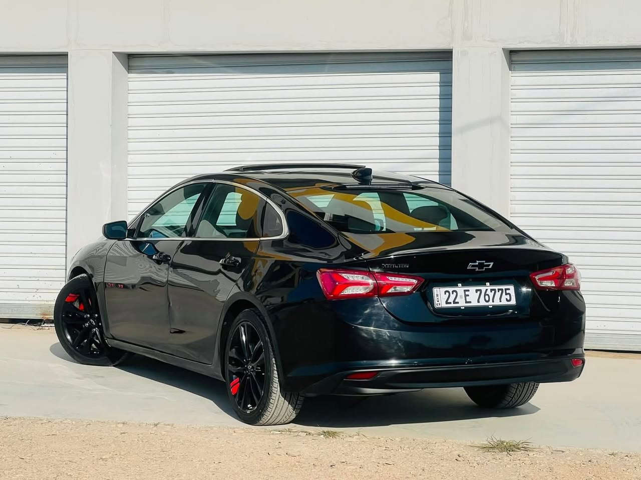 ماليبو 2020 ريد لاين 
بصمة تشغيل وابوب وصندوق 
تشغيل واطفاء عن بعد 
بنوراما طكتين 
كشن السايق كهرباء 
شاشة جبيرة وكامرة خلفية دوارة 
تدفئة بل الكشنات 
كشنات مخمل لون اسود 
تحكم سترين كامل مع اوامر صوتية 
اوتو لايت يشتغل عند الحاجة 
اوتو ماسحات تشتغل عند الحاجة 
اوتو استوب وبيها دكة تلغي او تبقي 
قطعتين تبريد 
تبريد منفصل وڤان التبريد ذكي ينصى اثناء الاتصال 
لايت زنون عالي ناصي 
ويلكب لون اسود بلادي حجم ١٩ مع تخم تاير جديد 
اخوان السيارة ريد لاين تجي كتابات ويل كب اسود ومطعم باحمر بلادي وليس عمل 
محرك 1500 توربو 
كير محرك ممفتوح بشرط دهن الكير مبدل جديد
حادثها جامرلغ وباب السايق بدون داخل طاك ايرباك استيرن وراجع سستم 
علمآ بيها بارد بخشم الجامرلغ الامامي عكس السايق مقدار شبر 
صور الحادث موجودة عندي الي يحب يشوفهن يتفضل ع الخاص 
رقم اربيل شرط التحويل 
السيارة حلوة وجاهزة ومميزة عن باقي الماليبوات 
سعرها 110 وبيها مجال  
مكانها ديالى بعقوبة - حي التحرير
*********** وتساب / هاتف
