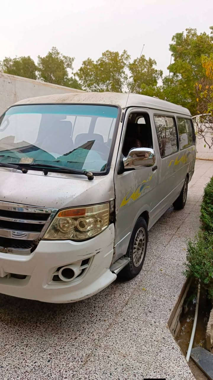 السلام عليكم فتون ٢٠١١ للبيع أو مراوس محرك كير صدر جدد داخل نضيف كهربائيات كامله للاستفسار ***********
