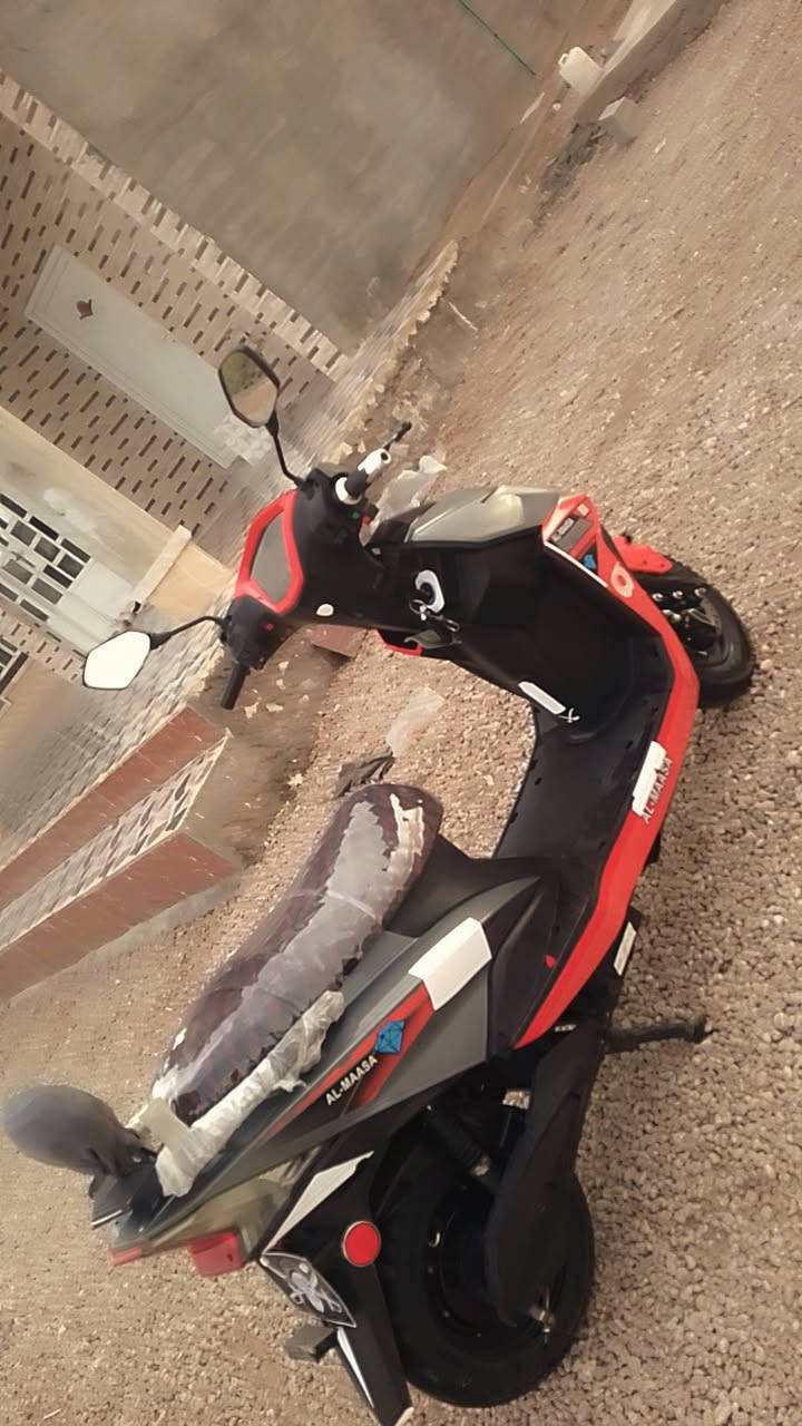 سلام عليكم ماطور شحن للبيع مكاني الرمادي فول عل فحص أربع نمر سرعه 100 لايت زنون عالي ناصي إلي يريده يراسلني عله هاذه لرقم ***********
