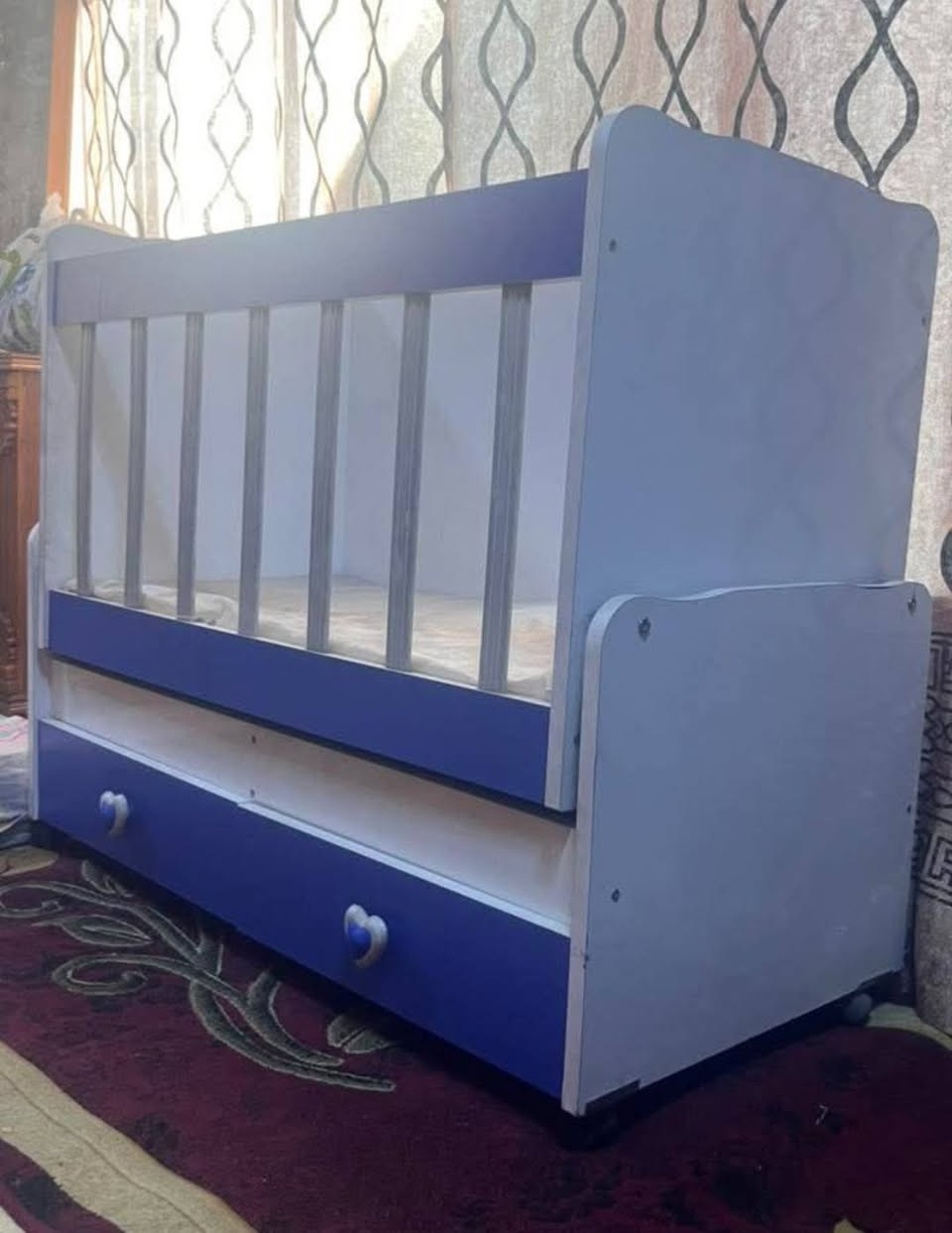 العنوان الكرادة الشرقية ***********
