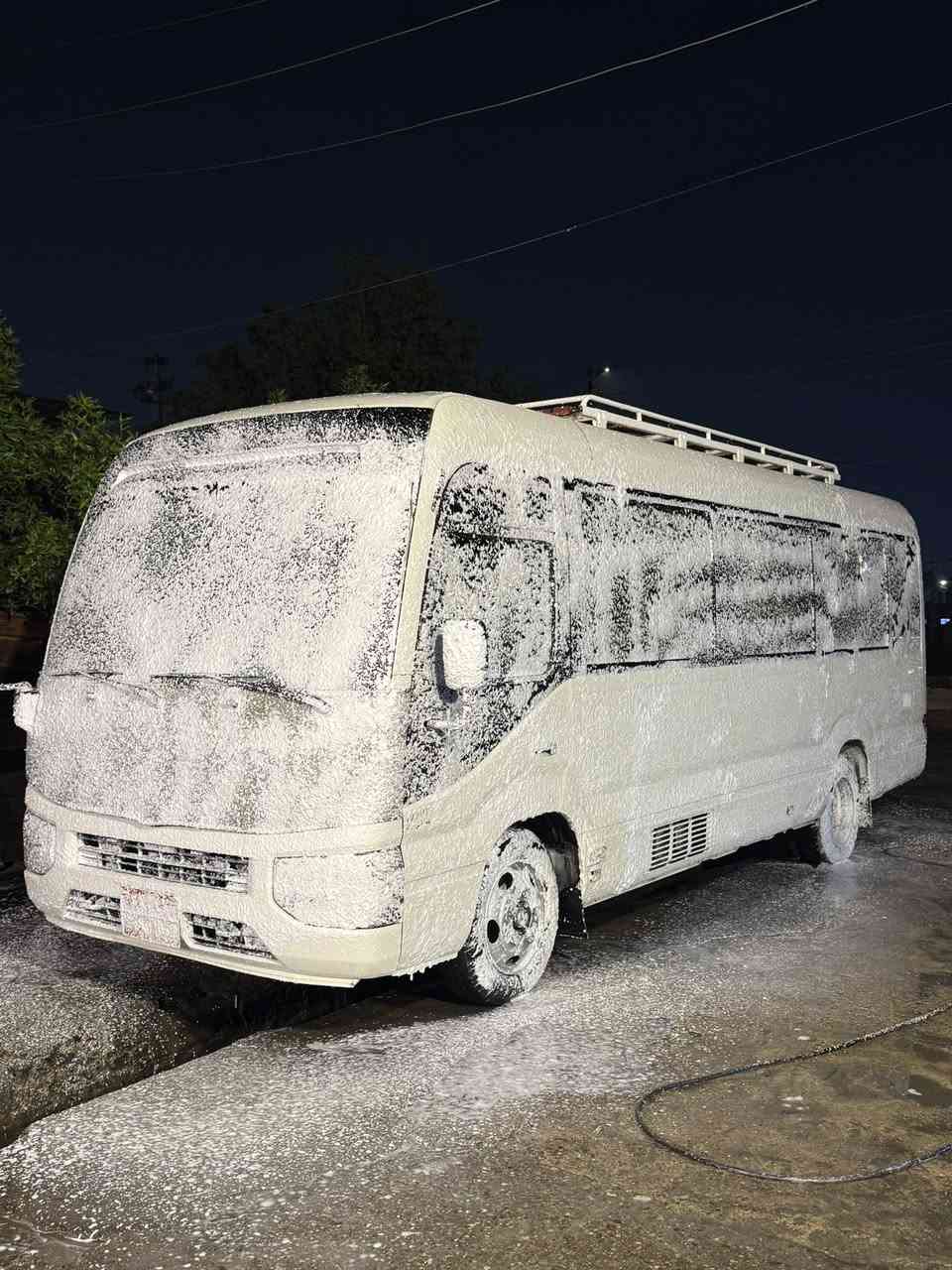 السلام عليكم 
كوستر موديل 2017 
كفاله عامة كير مكينه مكينه اكسل 
حداده جديدة جواها ٦ تايرات برجستون ٢٦ 
تبريد محور 
سيبايه درع سيارة جديدها ما عايزها شي 
بيها رشه مال الكويت على كد شبر وبيها بالطويله طخه خفيفه ما مبينه حتى ما معمره  لا غيرها وين ما تريد تفحص افحص 
سنويه ما منتهيه بعدها 
سعرها ٤٥٥ بيها مجال 
*********** 
مكانها البصره
