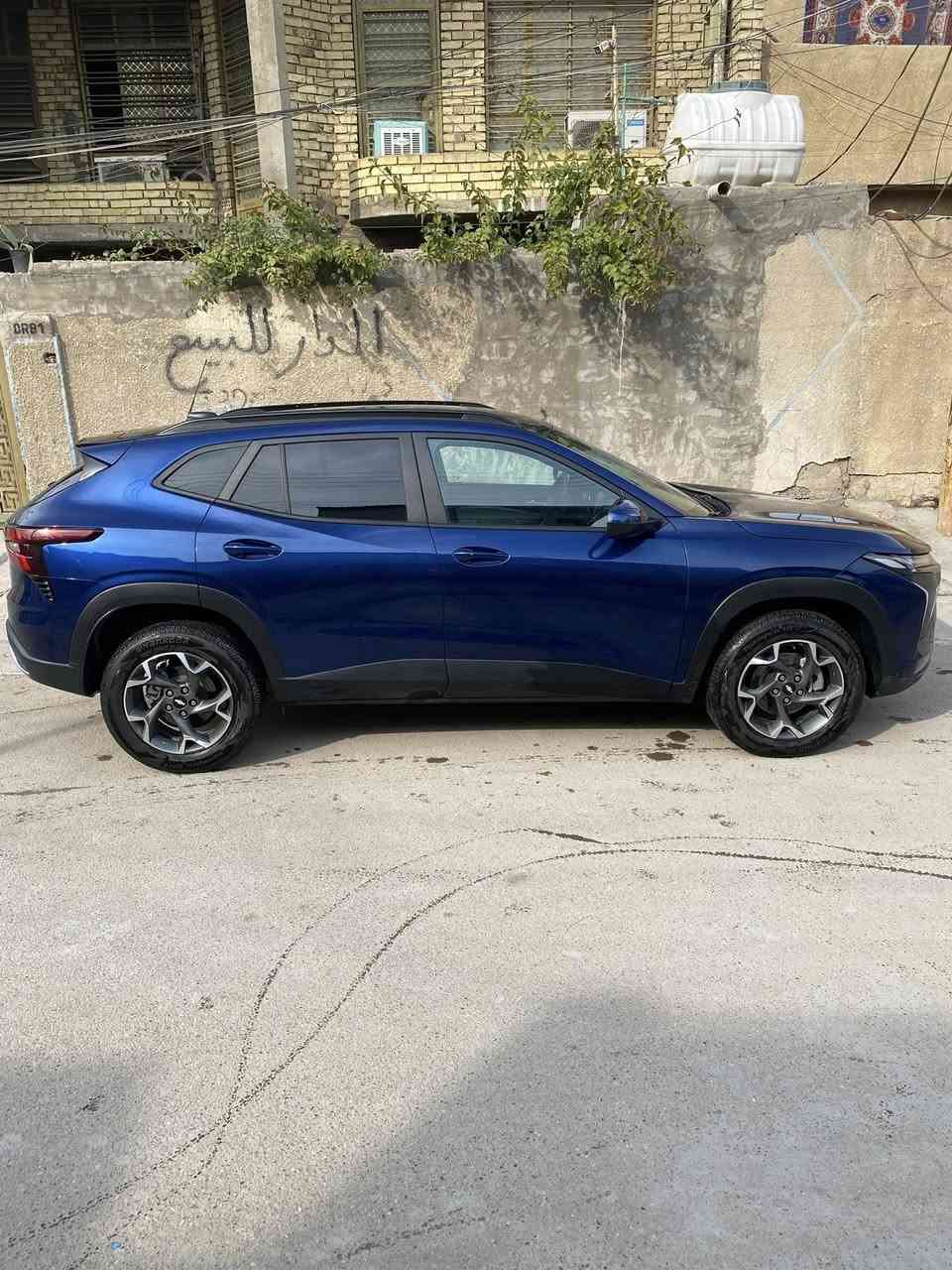 السلام عليكم
 سيارة تراكس للبيع موديل ٢٠٢٤ حادثها دعامية وبنيد السيارة ماشية ١١ ألف  السعر ١٢٥ العنوان بغداد الدورة للتواصل ***********
