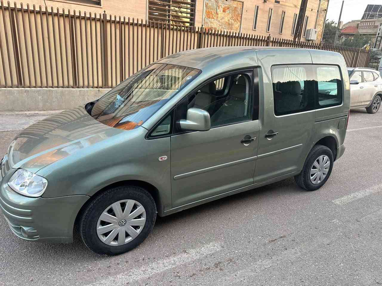 السلام عليكم
كادي
فوكس واتن 2009
مكينه الفين كاز 
سياره نظيفه وجاهزه 
كير مكينه تبريد 
خير من الله مكان السياره 
بغداد البلديات السعر 60 
للاستفسار ***********
