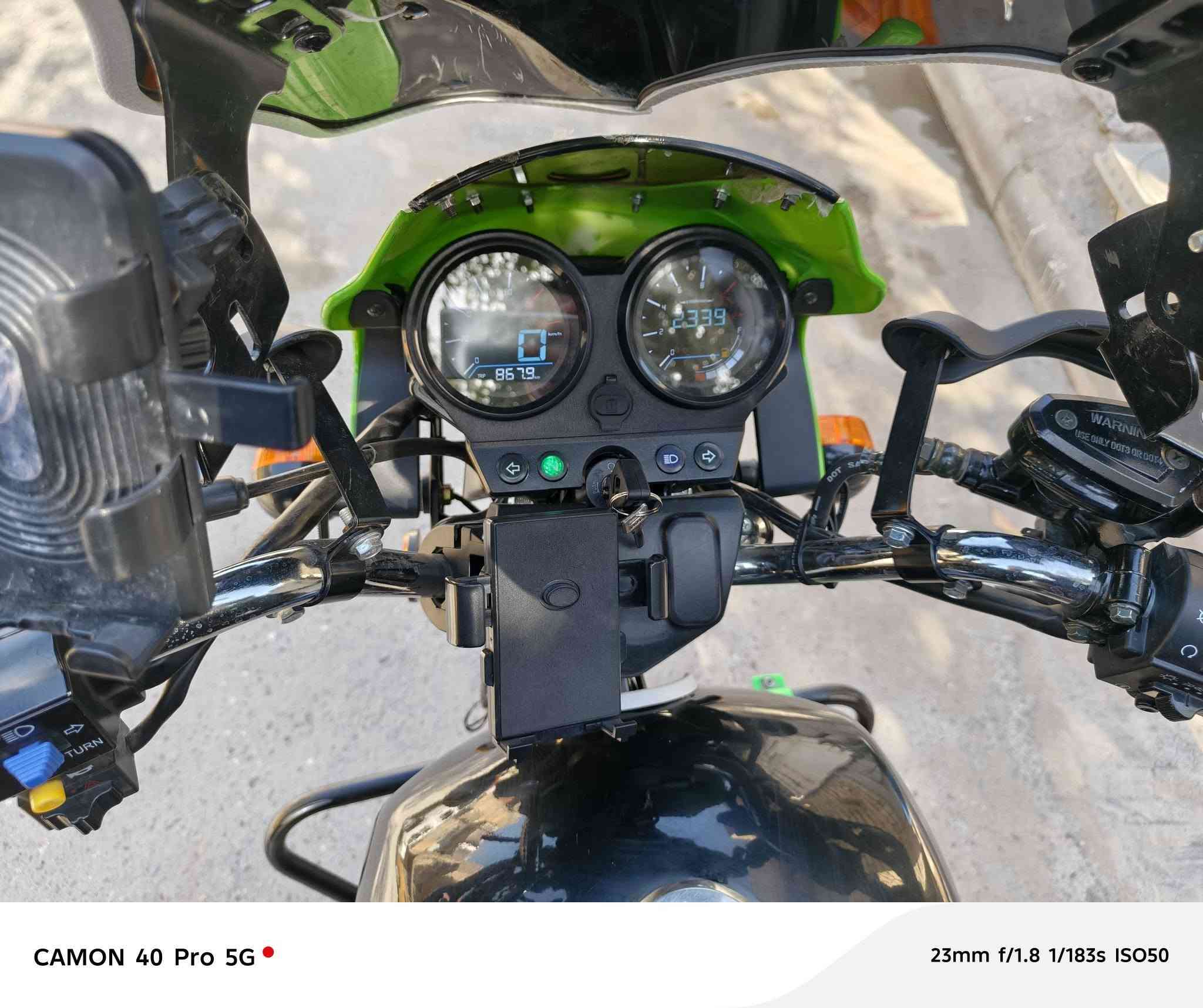 سلام عليكم
دايوان 25 مرقم اربيل انكليزي 
السنويه باسمي 
200 cc
دراجه جديده 3 اشهر من نزلتها
سعر 2300
رقم/***********
ماشيه 8000 
مكان الدراجه بغداد الزعفرانيه
