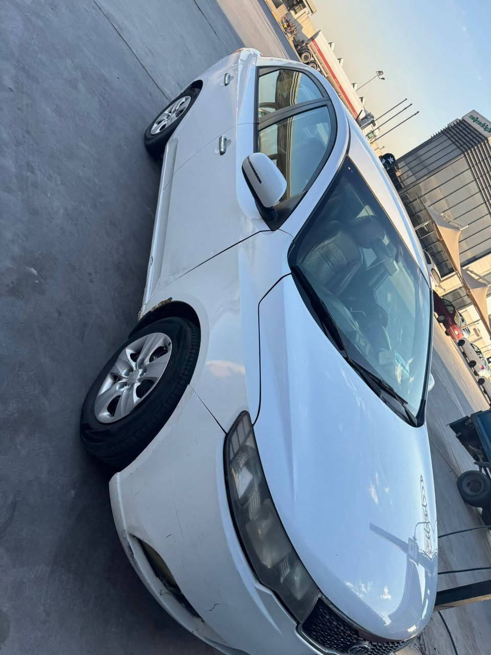 للبيع كيا سيراتو 2011 خليجي نص فول
موديل: 2011 -خليجي السنوية انتهت بداية 2026 المحرك والكير جيد ، 
لا تنقيص ولا تبخير
تبريد مضمون 
بيها فقط جاملغ تبديل، بدون أي  دواخل
مواصفاتها  
تحكم ستيرن
إشارات بالمرايا
مرايا شفط
حساس خلفي
كيج حماوة
الداخل لونين
السعر 98
للتواصل الاتصال على الرقم 
‭0776 317 9153‬
