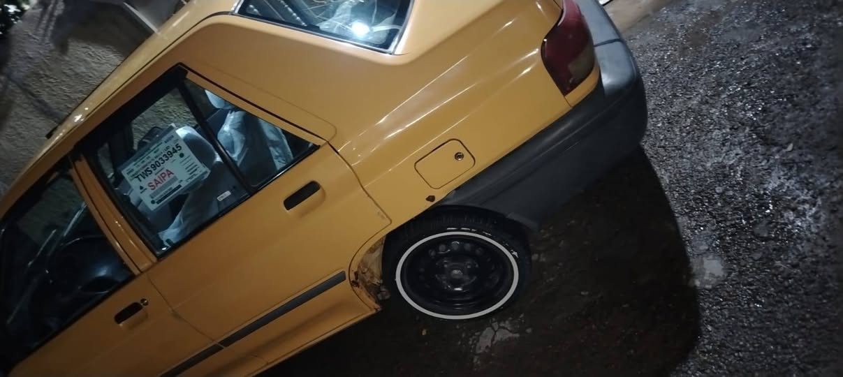 سايبا موديل 2016 باسمي رقم بغداد انكليزي مصفره هيئه وغرامات السياره جاهزه  كير محرك خير من الله تبريد شغال  كهربائيات كلها شغاله تخم تاير سياره حلوه مابيها اي نقص بيها جاملغ الايسر مبدل وشاصي ملحوم سياره ماتذب عليها ربع كبل للشارع السعر33بيهه مجال حك الجيه العنوان بغداد البياع حي الرساله رقم هاتف ***********

