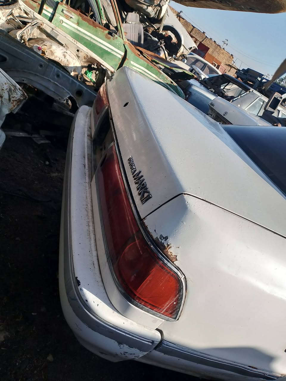 سلام عليكم
للبيع مارك شطح رقم انبار مشروع وطني 
محرك وكير ونجي المحرك يبخر 
السعر 12 ورقه 
العنوان واسط قضاء الحي 
***********
***********
