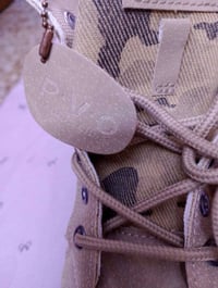 ملابس • توصيل