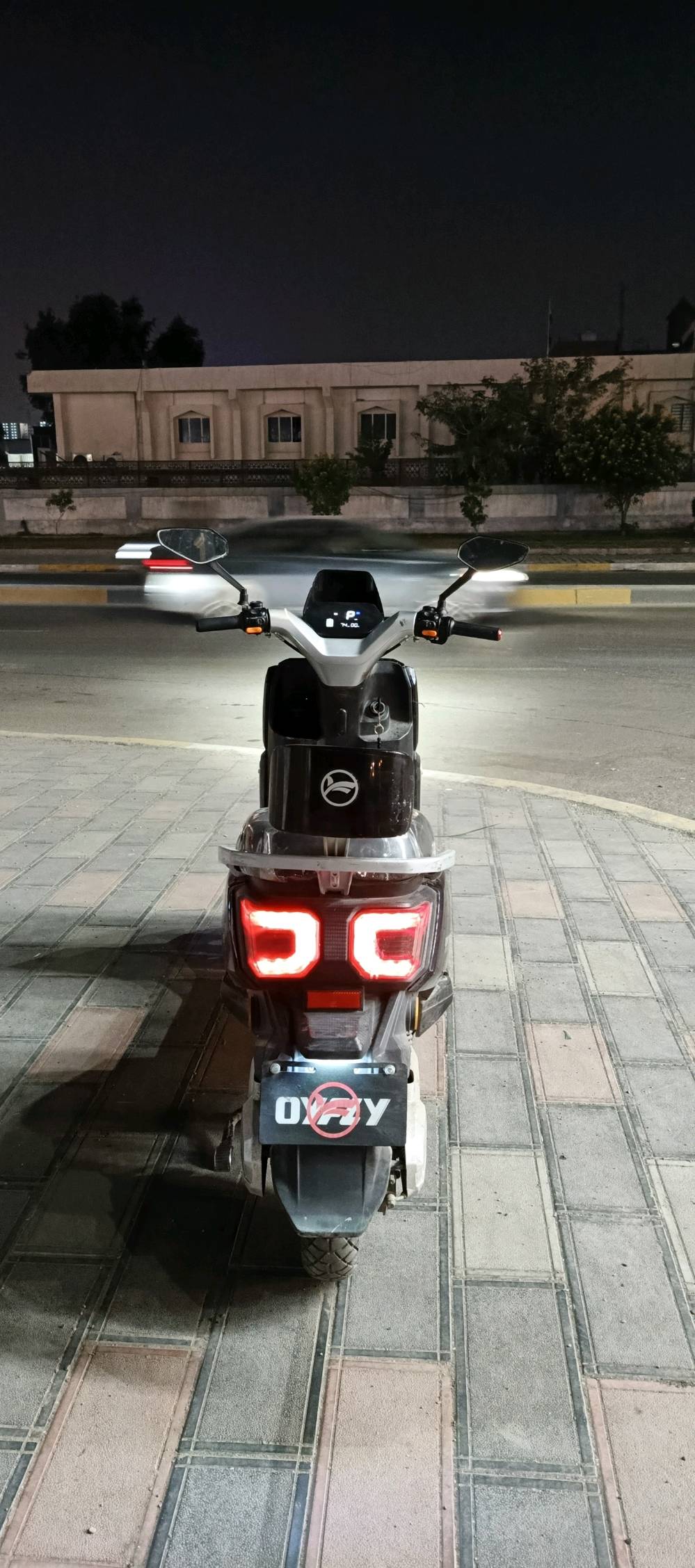 اعطيفيه شارع ادامرجي معرض ايوب ادراجه نظيفه مابيه اي عطل  شلعه ادراجه تمشي  البطاريه  نظيفه تفحص كدامك دراجه كلش حلوه تمشي مسافات بعيده اتفيد شغل وتفيد طالب المدرسه 
  سرعت ادراجه75