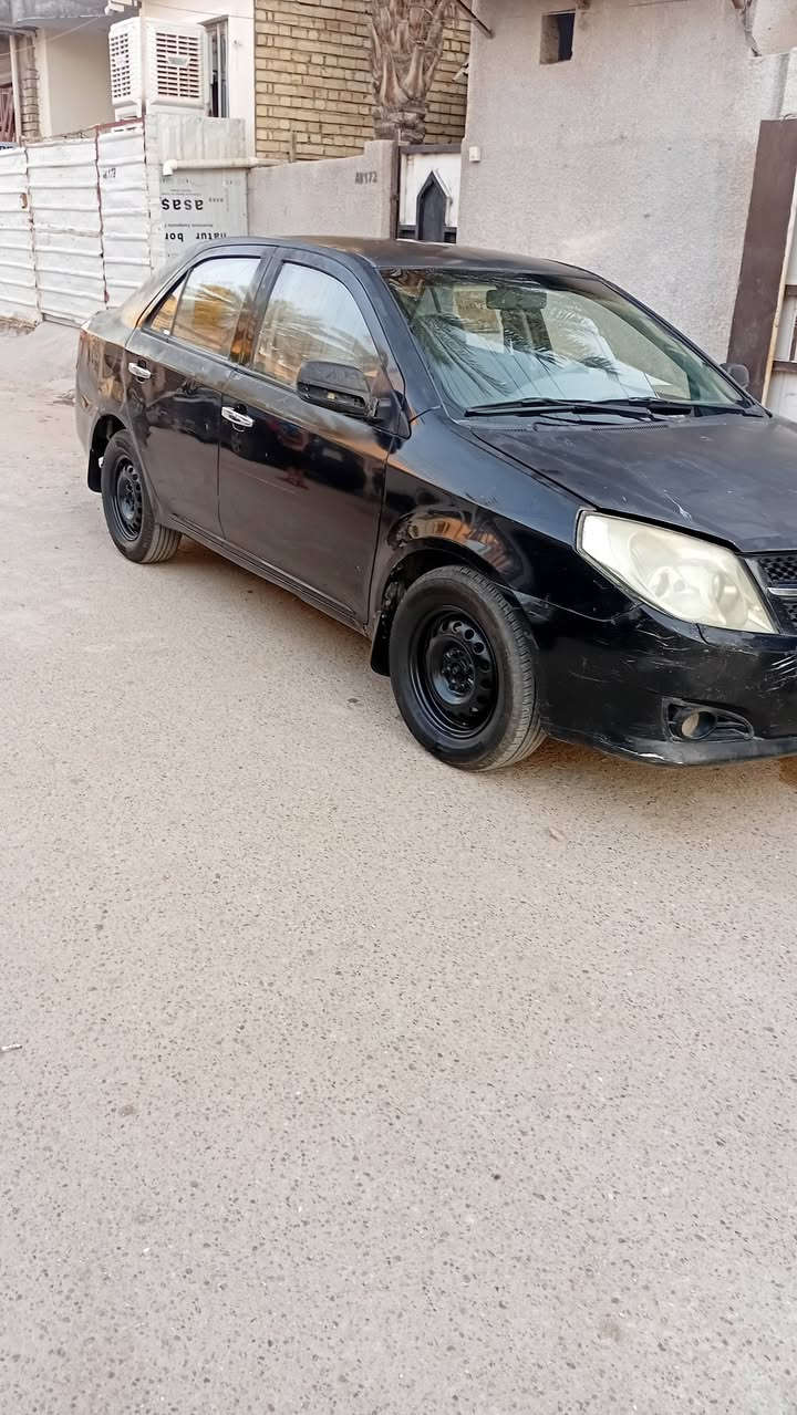 سلام عليكم جيلي ام كي موديل ١٢ مكينه وكير جدد رقم بغداد مشروع وطني لا ضربه ولاصبغ تخم تاير سياره جاهزه وخير من الله السعر ٢٧ وبيهه مجال للشراي رقم الهاتف ***********
