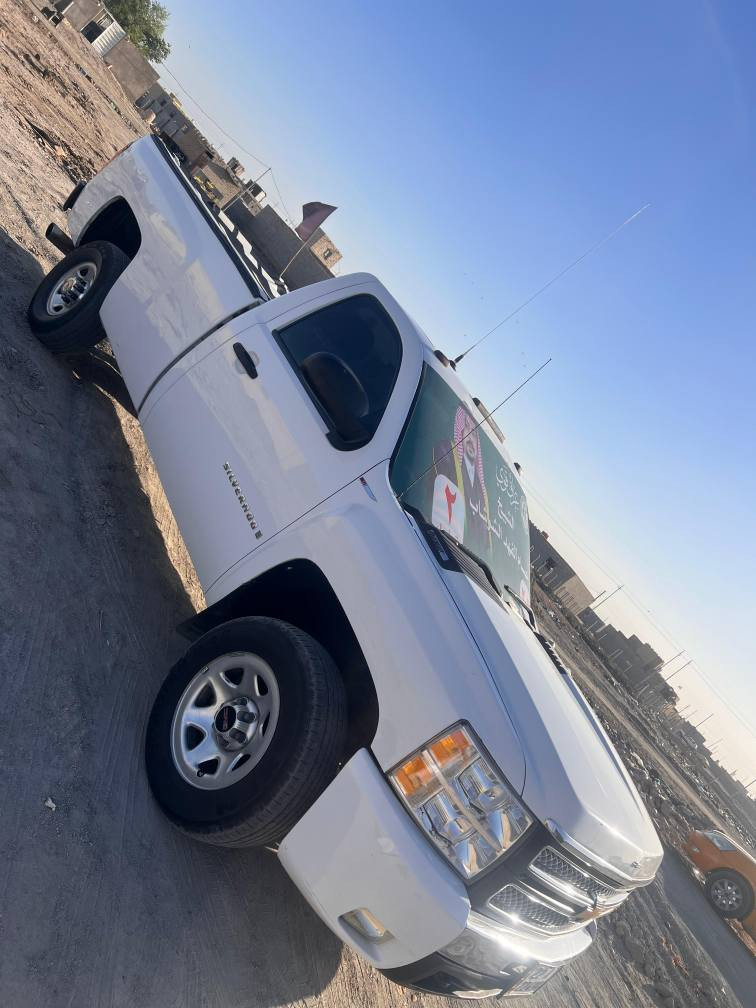 شفر سلفرادو مديل 2009 وارد بدون ضرر مكينه وكير جدد تبريد شغال طخم تاير سياره جديده وجاهزه من كلشي محرك كير كفاله مراوس او بيع عنوان البصره تلفون *********** البصرة, العراق
