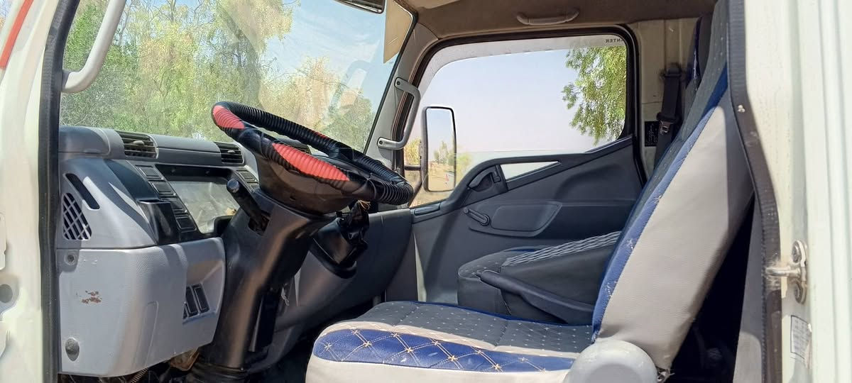 سلام عليكم  كنتر موديل 16كفاله عامه من شاصي واكسن ومحرك السعر 200الرقم اتصل 9 0781975279
