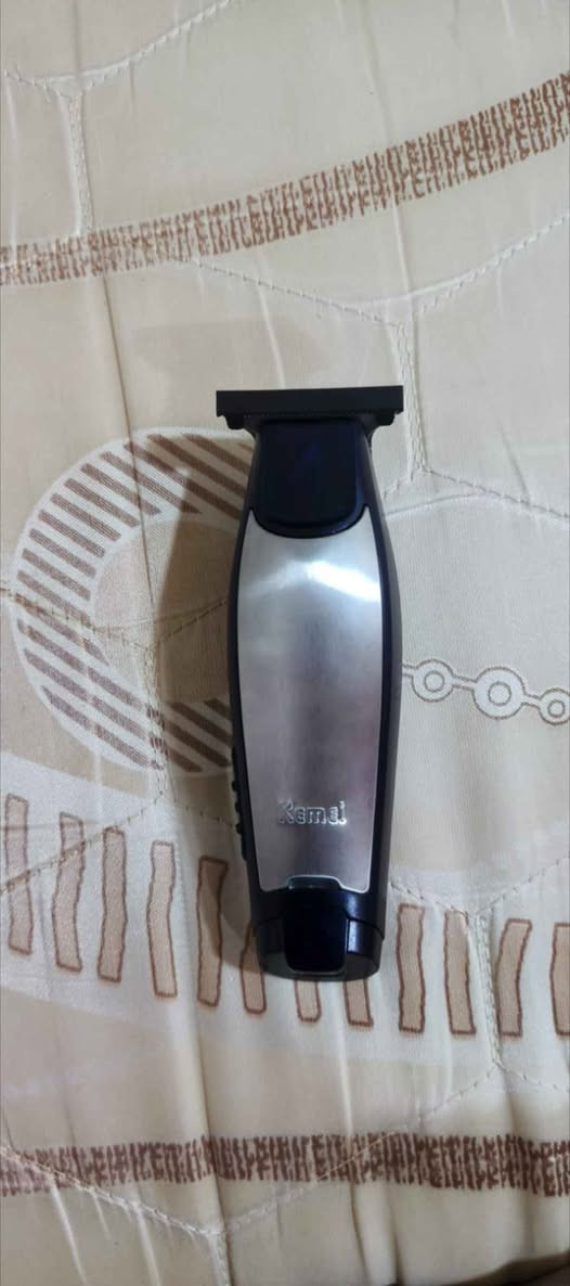 سلام عليكم مكينه Kimi كيمي اصليه صفر اصليه مع شاحنه وشفراتهه سعر12الف مكاني البصره قضاء المدينه هوير المدينة, البصرة


**إذا كنت صاحب هذا الإعلان وتريد حذفه لأي سبب، رجاءا أرسل رسالة إلى الدعم الفني**