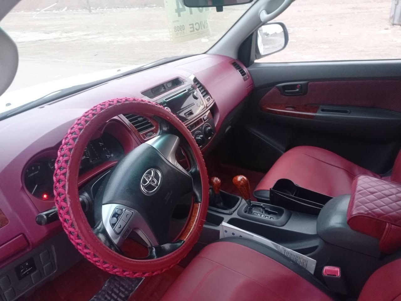 سلام عليكم هايلوكس موديل 2014 سونار موضح بدون حادث بدون صبغ بيهه بارد خفيف سعرها 215 وبيهه مجال قليل ماشيه 180 محرك جديد كير اوتوماتيك رقمها بغداد.. مكانها الانبار الرمادي الشراي يتصل خاص مفتوح ..***********
