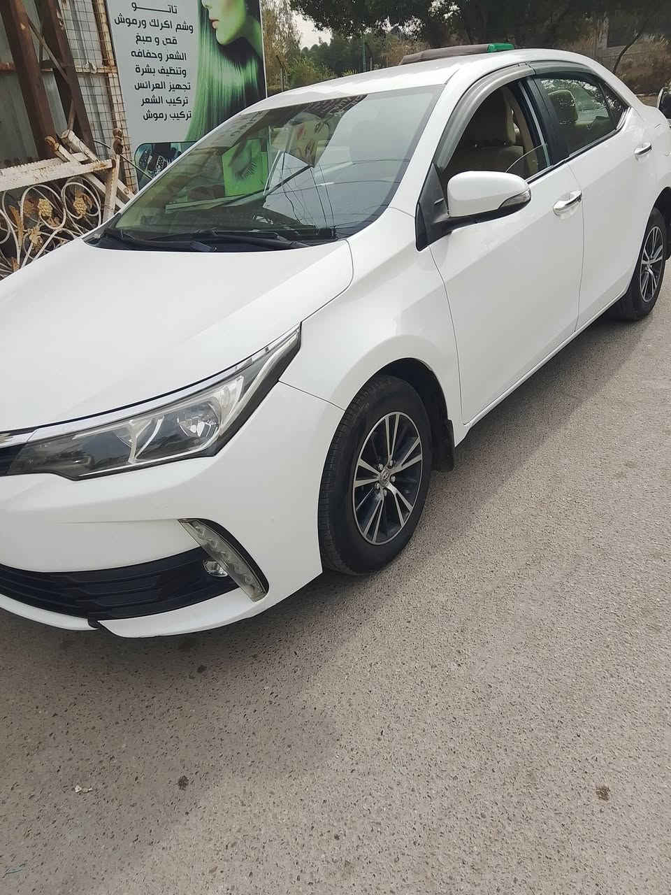 سلام عليكم  كورلا خليجي 19 ماشية 95 رقم جديد بسمنة سيارة تخم تاير جديد سيارة جديدة باقي تفاصيل سونار يمكم رقم تلفون ***********
