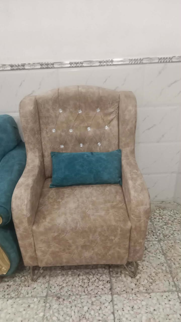 للبيع تخم 12 مقاعد نضيف جدا السعر ب 275 وبي مجال لشراي العنوان بغداد تقاطع الدرويش مستعجل ع بيعته تفضلو خاص


**إذا كنت صاحب هذا الإعلان وتريد حذفه لأي سبب، رجاءا أرسل رسالة إلى الدعم الفني**