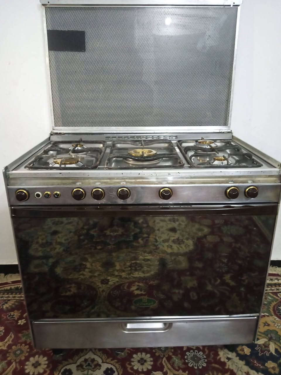 السلام عليكم ... طباخ كريازي مصري الاصلي اخو الجديد كله شغال ع الفحص فرن و5 مشاعل نار زرگه للاستفسار اكثر يرجا مراسلة الصفحه او الاتصال ع رقم *********** وات ساب
