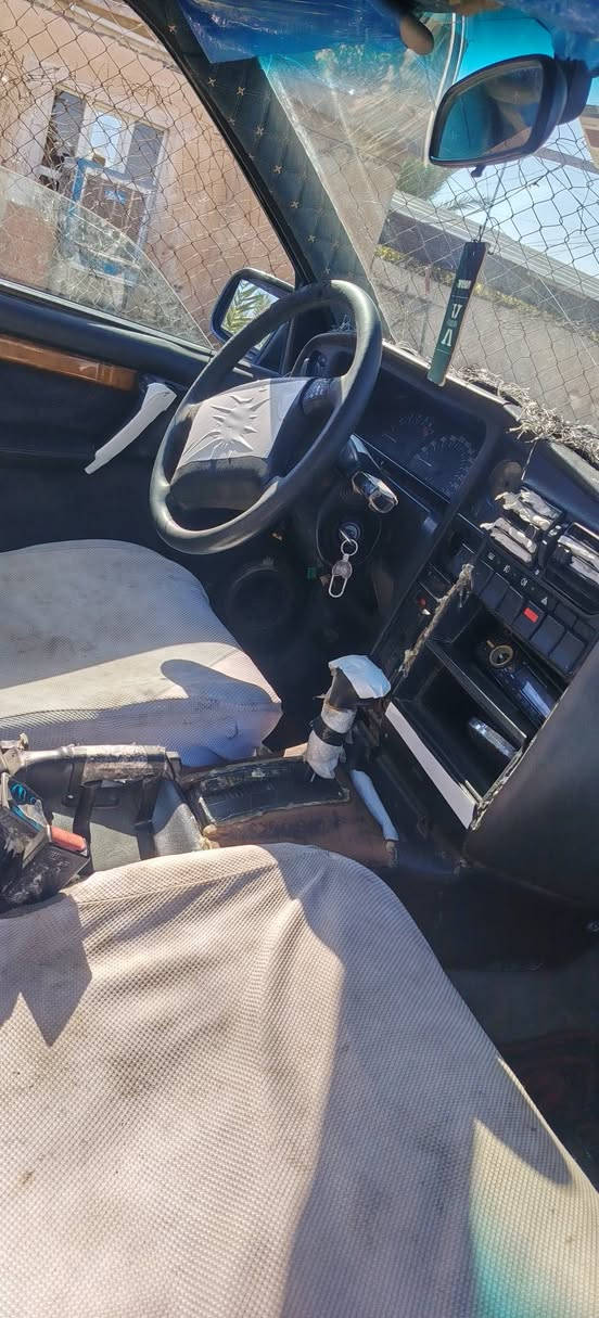 للبيع اوميكه موديل 91محرك 26اتوماتيك محرك بدايت صرف بي سنويه عدم ترويج خضره معاملته كامله شرط التحويل كمرك متفوع بس عل لوحات باقيه دفتر بانزين بيه ضباره كامله يمي حته بيه وكاله وصوله بيه مال مرور سياره نضيفه مال بيت مراوس حسب التفاق مكاني كركوك واحد حزيران السعر 20وبيه مجال رجان الي مو شراي لاتتصل ولا تدخل خاص الستفسار ***********
