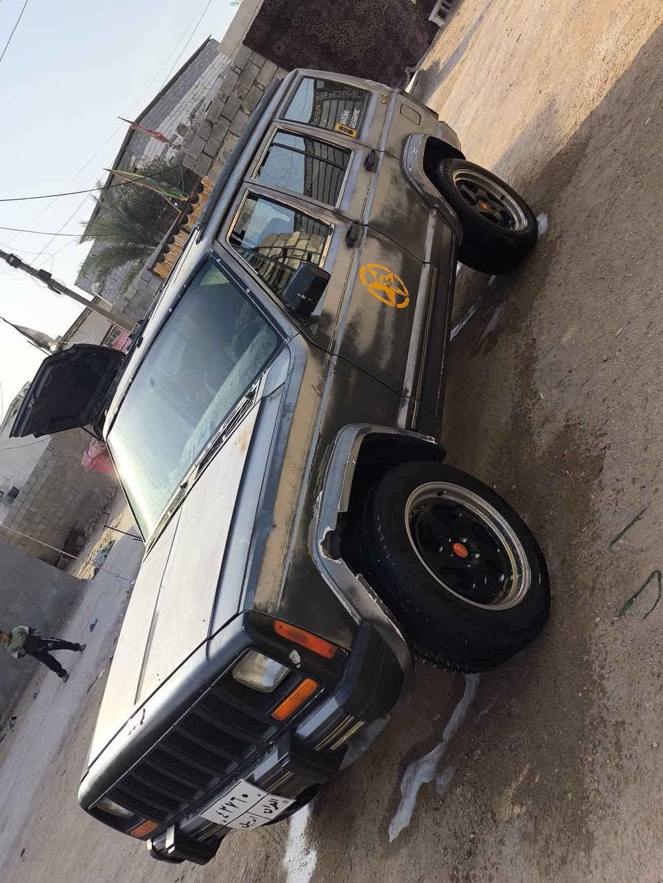 سلام عليكم جيب شيروكي مديل 1995مكينه بلاديه لا تنقيض ولا تبخير كلهه ع بلاد ترايك وين ماتريد سنويه منتهيه صار سنه سياره حلوه وجديده تجي وتكلب السعر 22وبيه مجال لشراي مكاني بصره كرمه علي #رقم ***********
